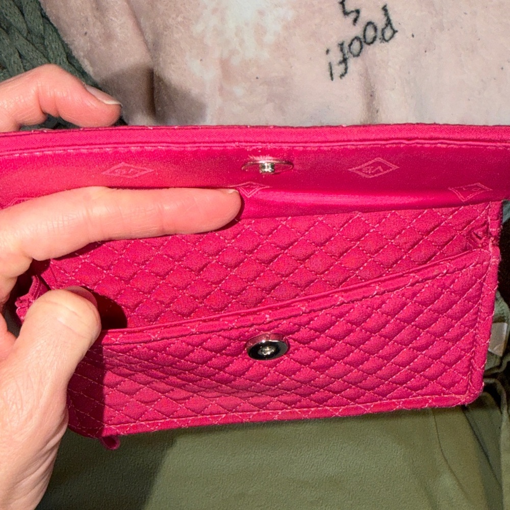 Vera Bradley Quilted Pink Wristlet - Picture 5 of 8
